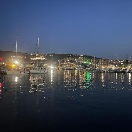 L'Angolo Sul Porto Palau Luaran gambar