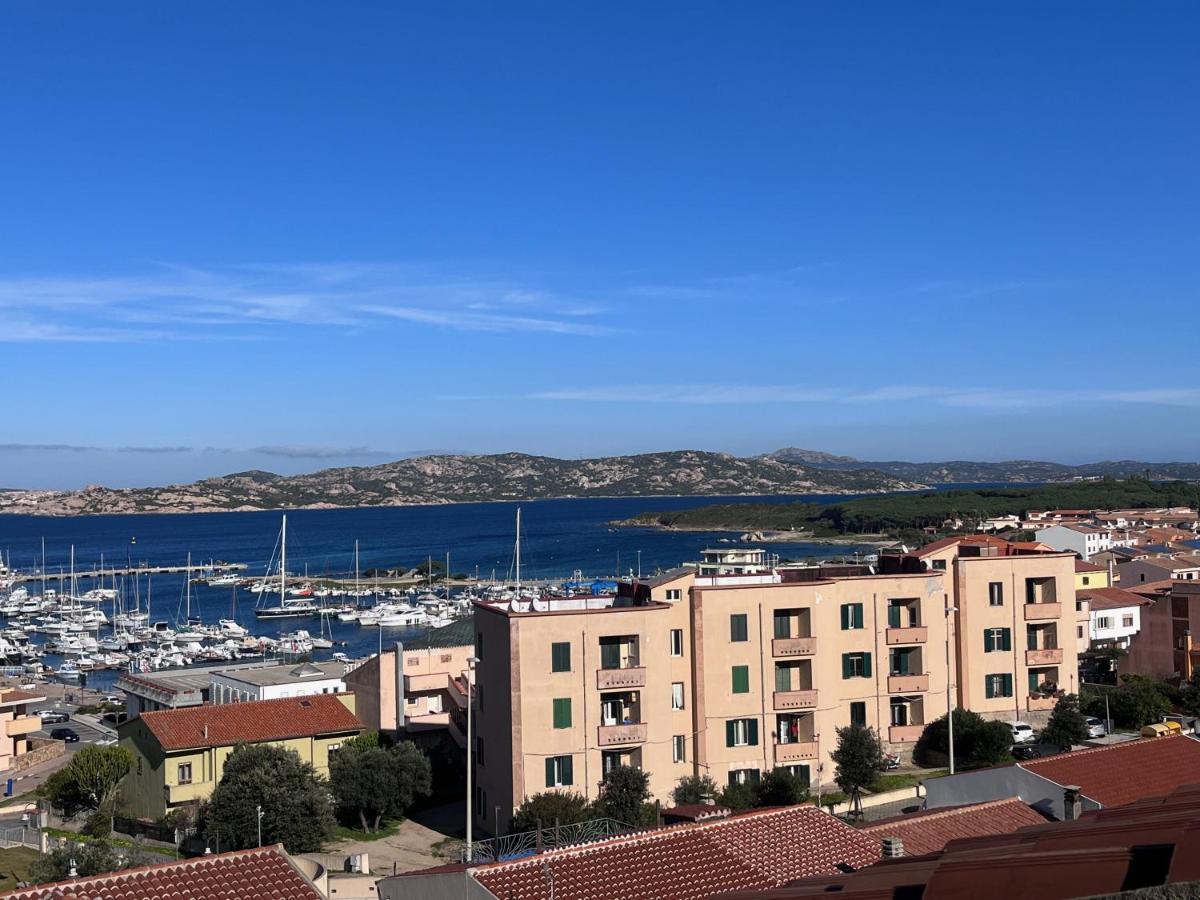 L'Angolo Sul Porto Palau Luaran gambar